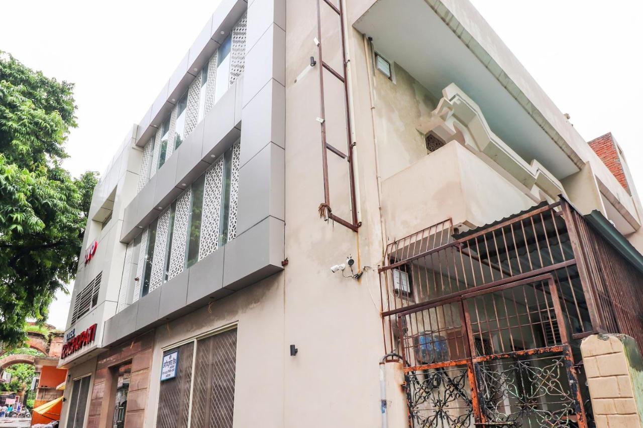 Oyo 26781 Hotel Raghupati Ayodhya Exteriör bild