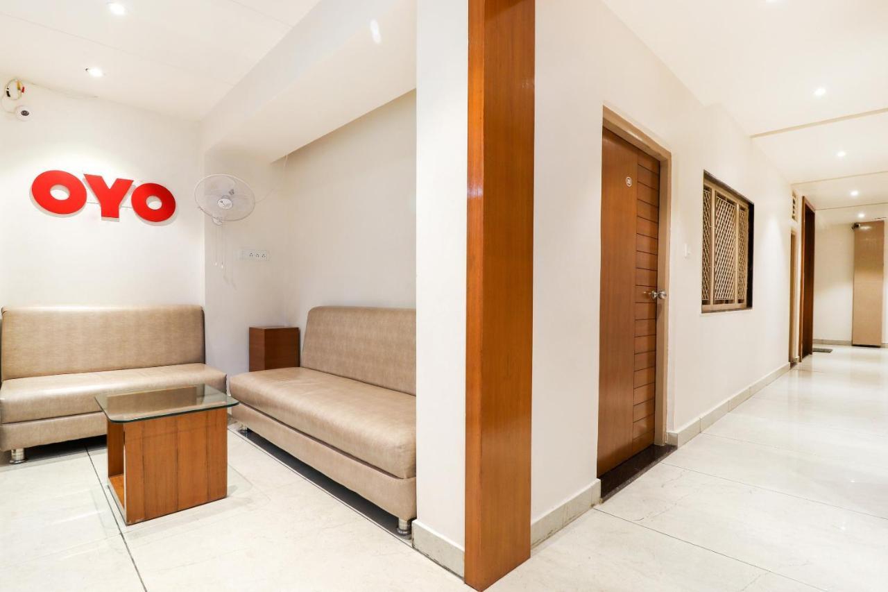 Oyo 26781 Hotel Raghupati Ayodhya Exteriör bild