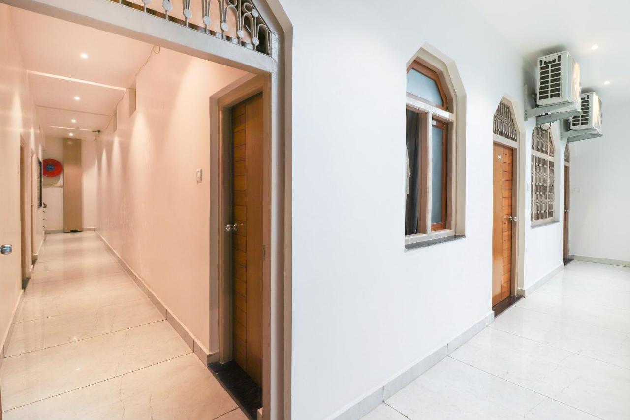 Oyo 26781 Hotel Raghupati Ayodhya Exteriör bild